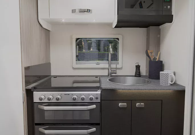 2026_Challenger_390_Kitchen