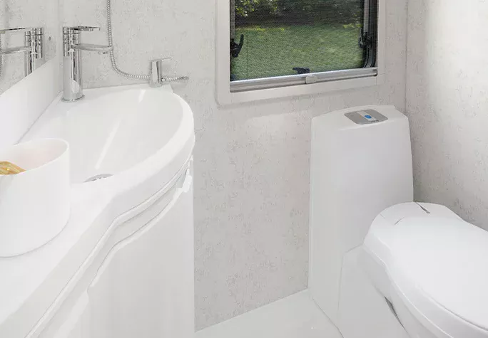 2026_Challenger_390_Washroom