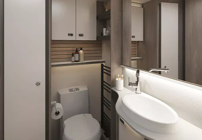 2026_Conqueror_480_Front_Washroom