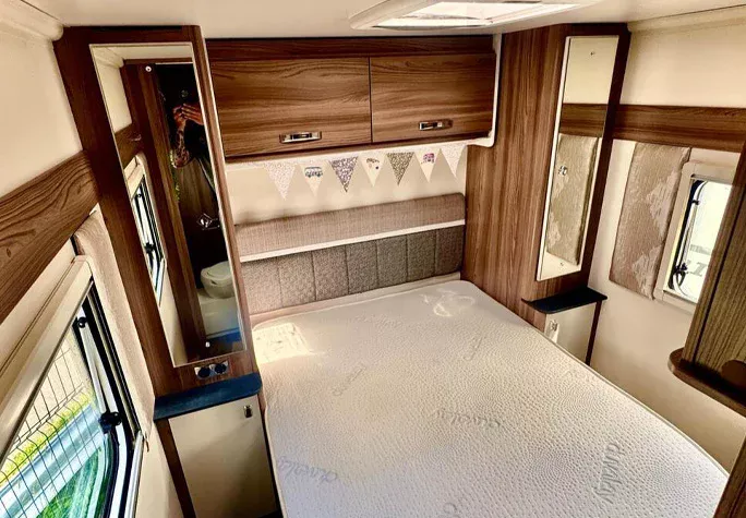 2022 Swift Aventura M4EB 19