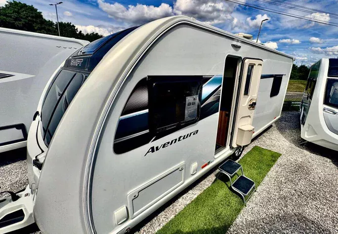 2022 Swift Aventura M4EB 2