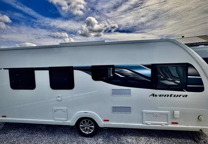 2022 Swift Aventura M4EB 5