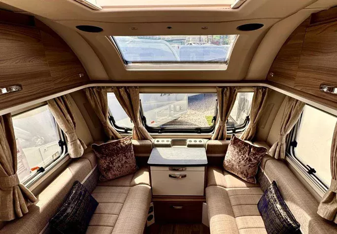 2022 Swift Aventura M4EB 9