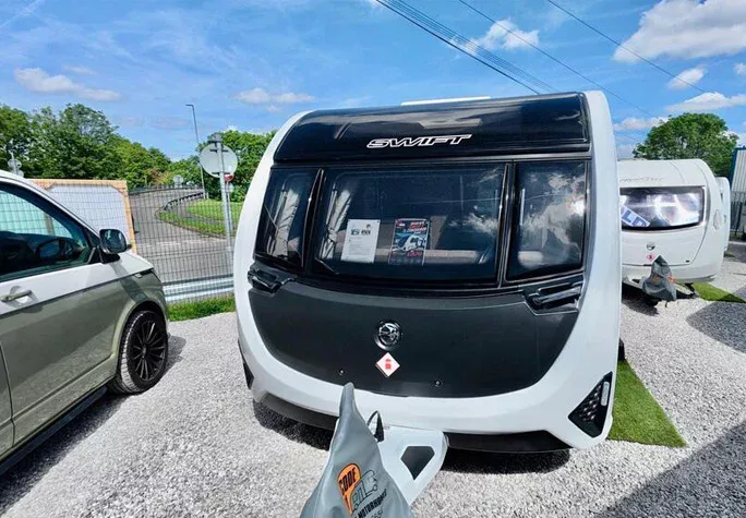 2026 Swift Conqueror 560L Grande 1