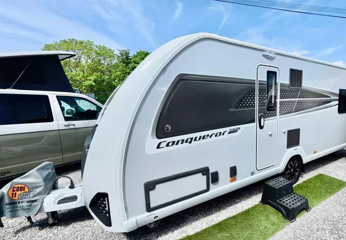 2026 Swift Conqueror 560L Grande 2