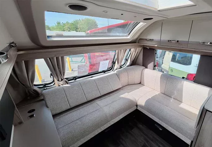 2026 Swift Conqueror 650l Grande 10