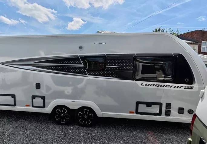2026 Swift Conqueror 650l Grande 5