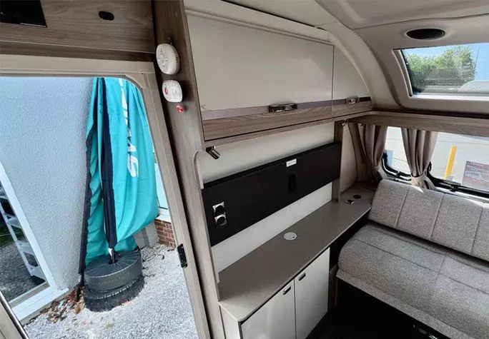 2026 Swift Conqueror 650l Grande 9