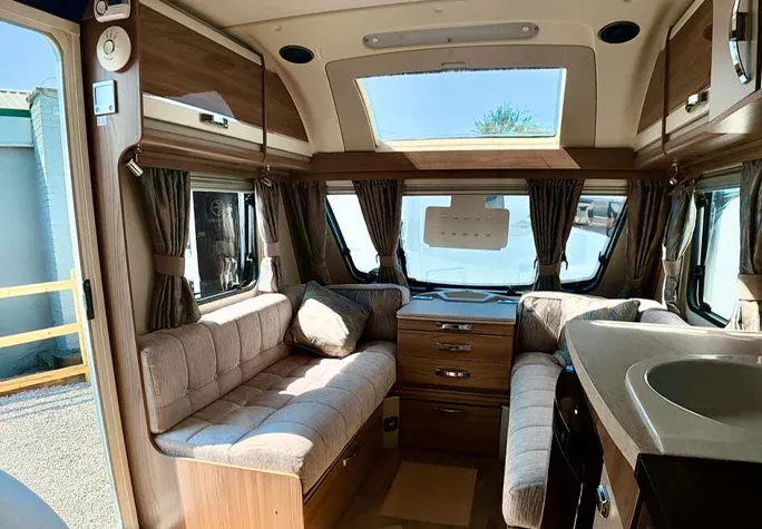 2015 Swift Challenger SE 570 17