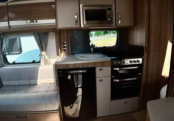 2015 Swift Challenger SE 570 8