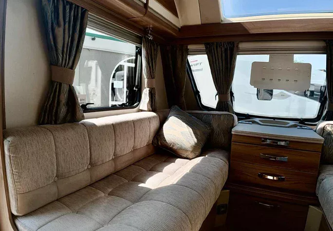 2015 Swift Challenger SE 570 9