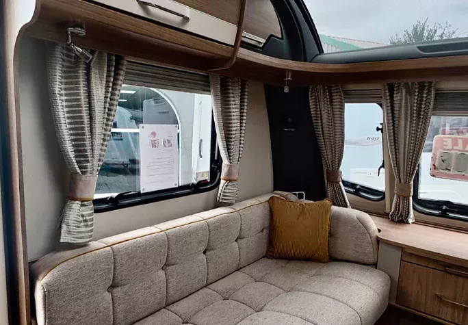 2018 Coachman VIP 565 7