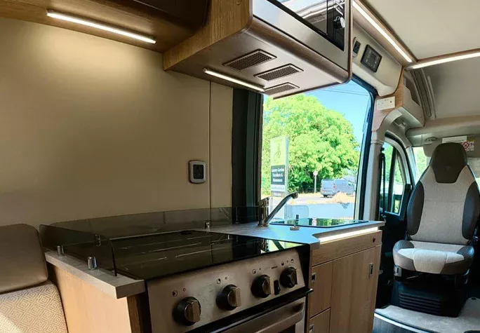 2021 Auto-Trail V-Line 635 Sport 23