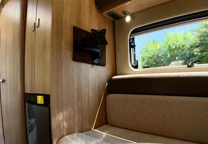 2021 Auto-Trail V-Line 635 Sport 26