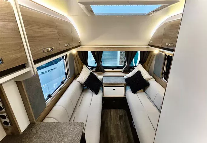 2026 Swift challenger 390 4