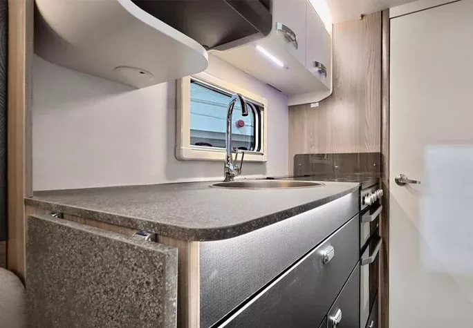 2026 Swift Challenger 560 12