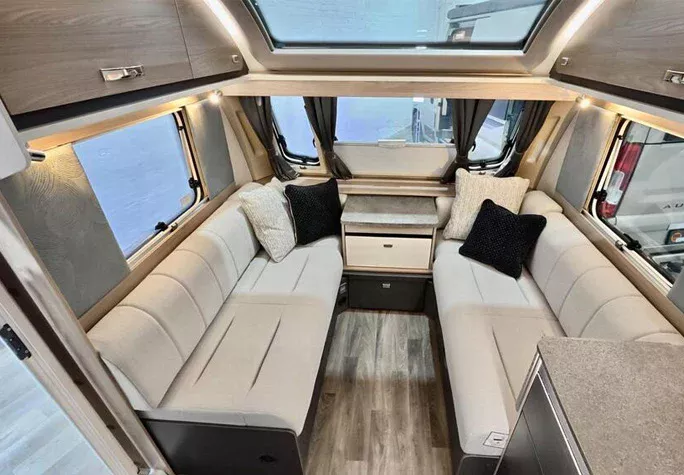 2026 Swift Challenger 560 6