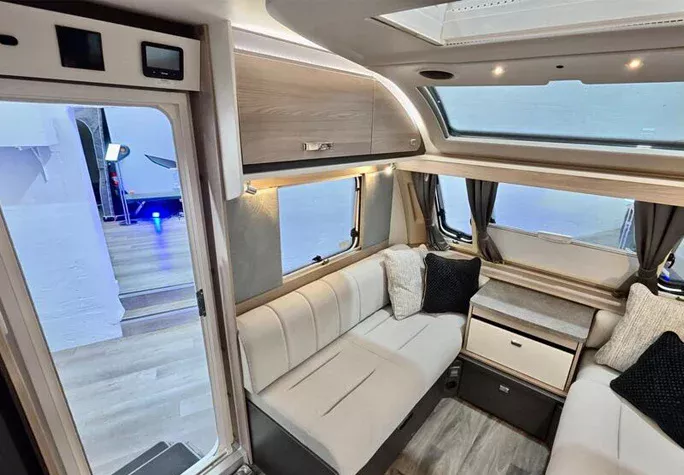2026 Swift Challenger 560 7