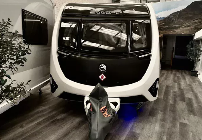 2026 Swift Conqueror 580 1