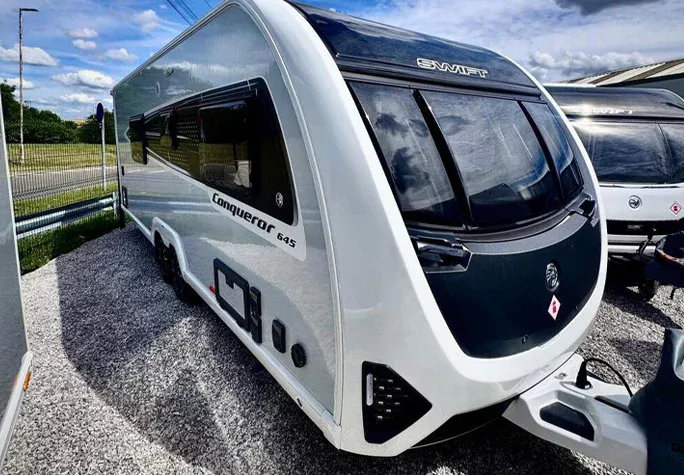 2026 Swift Conqueror 645 2