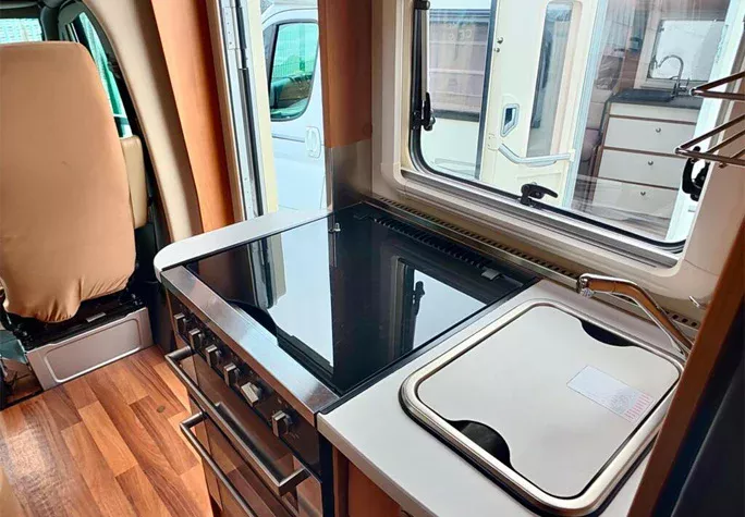 2014 Hymer M-LT 580 13