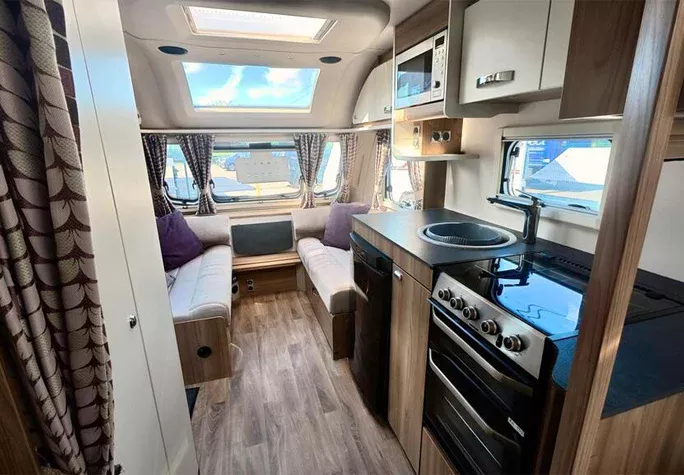 2018 Swift Freestyle SE S4 13