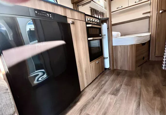 2018 Swift Freestyle SE S4 8