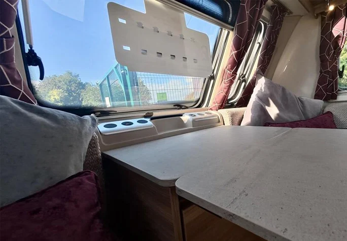 2020 Swift Challenger 560 13