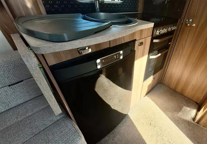 2020 Swift Challenger 560 25