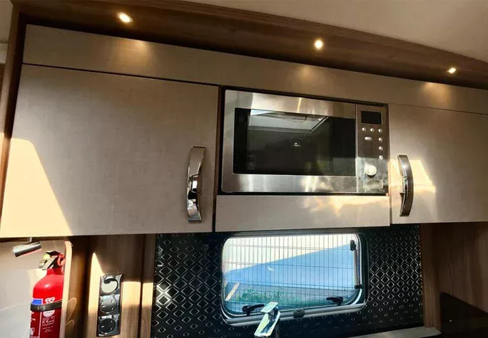 2020 Swift Challenger 560 29