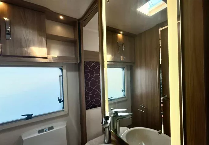 2020 Swift Challenger 560 40