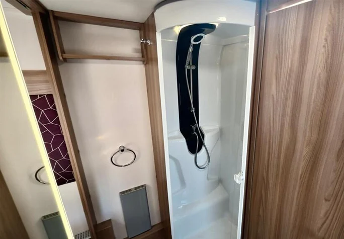 2020 Swift Challenger 560 44