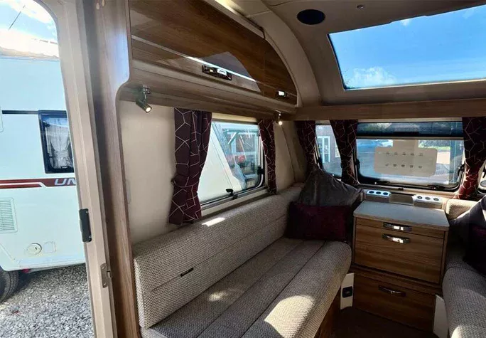 2020 Swift Challenger 560 8