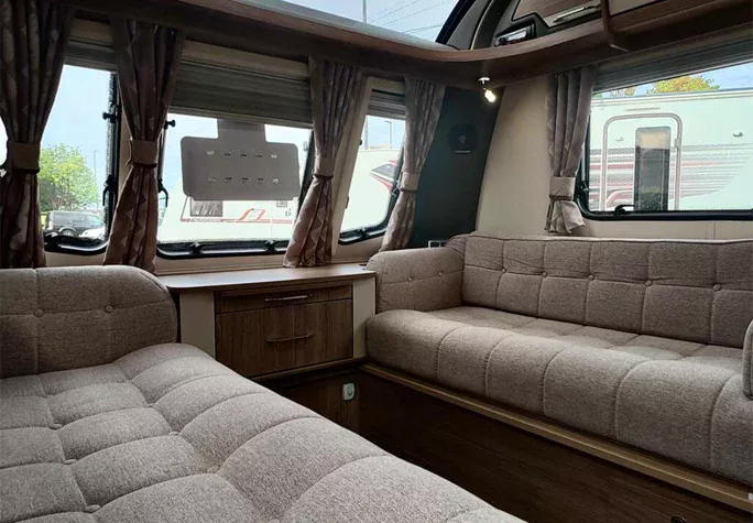 2023 Coachman VIP 575 11