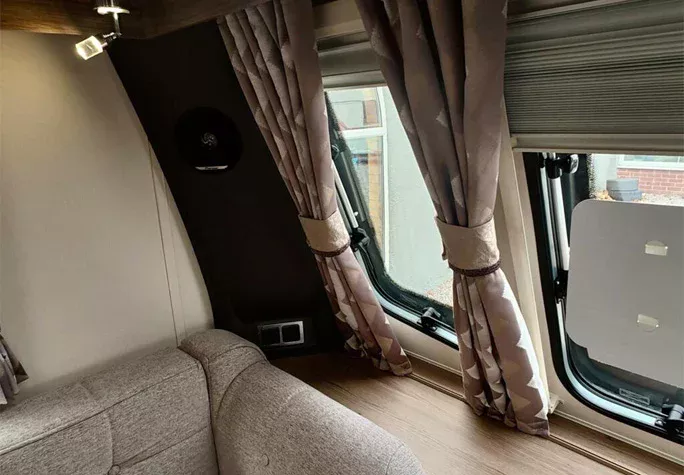 2023 Coachman VIP 575 16