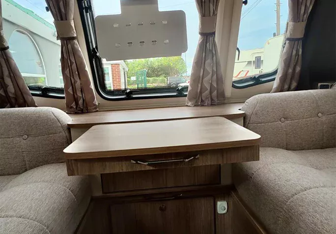 2023 Coachman VIP 575 18