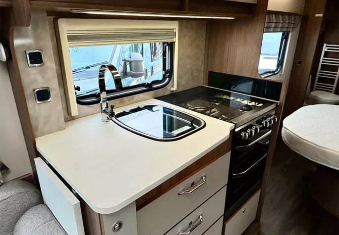 2023 Coachman VIP 575 23