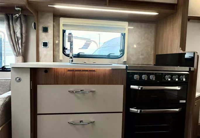 2023 Coachman VIP 575 24