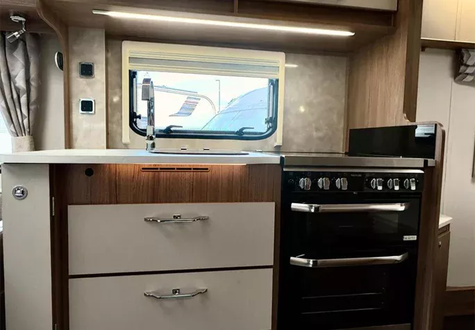 2023 Coachman VIP 575 25