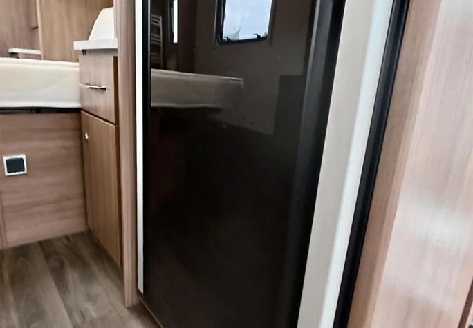 2023 Coachman VIP 575 29