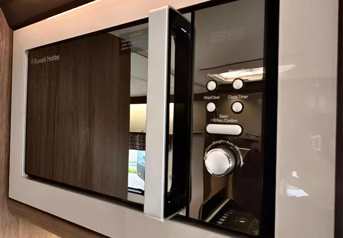 2023 Coachman VIP 575 32
