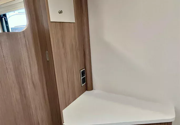 2023 Coachman VIP 575 37