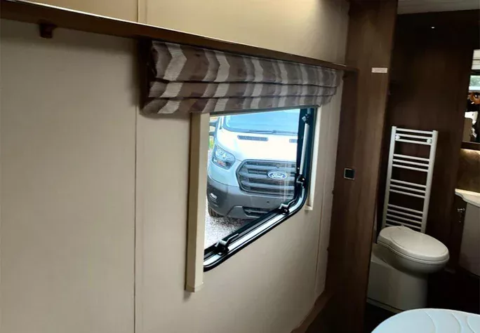 2023 Coachman VIP 575 39