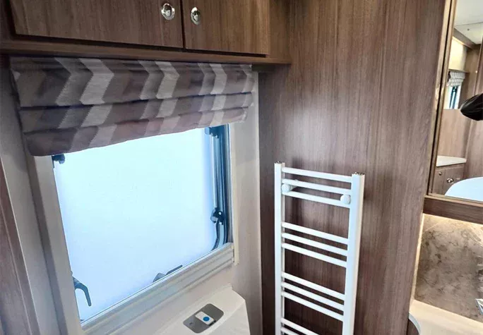 2023 Coachman VIP 575 48