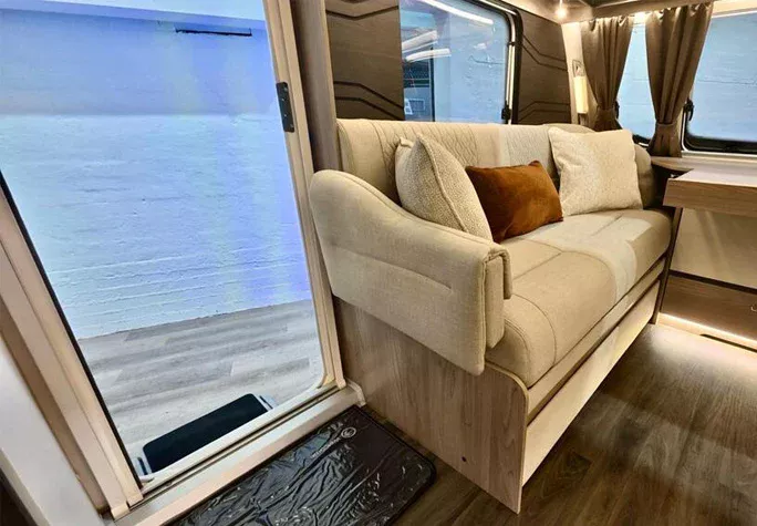 2026 Swift Elegance Grande 845 12