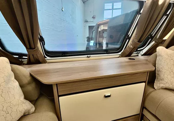 2026 Swift Elegance Grande 845 17