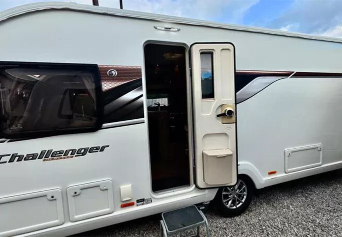 2018 Swift Challenger Hi- Style 580 Alde0058d81cd41449bda242e3ea614f0749