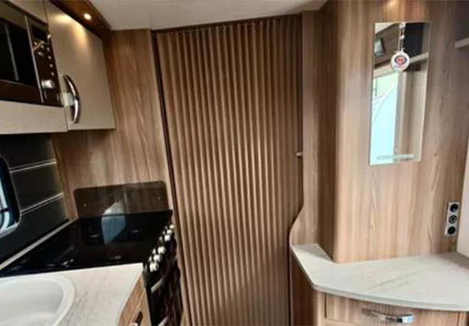 2018 Swift Challenger Hi- Style 580 Alde28e4ecb16a26402aaad8d188f674e6ce
